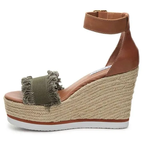 STEVE MADDEN valley girl espadrille wedges. NWOTGreen and Tan size 9‎ NWOT