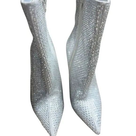 Steve Madden Vivy NWT Glamorous Silver Heeled Boots with Rhinestones and Stilett