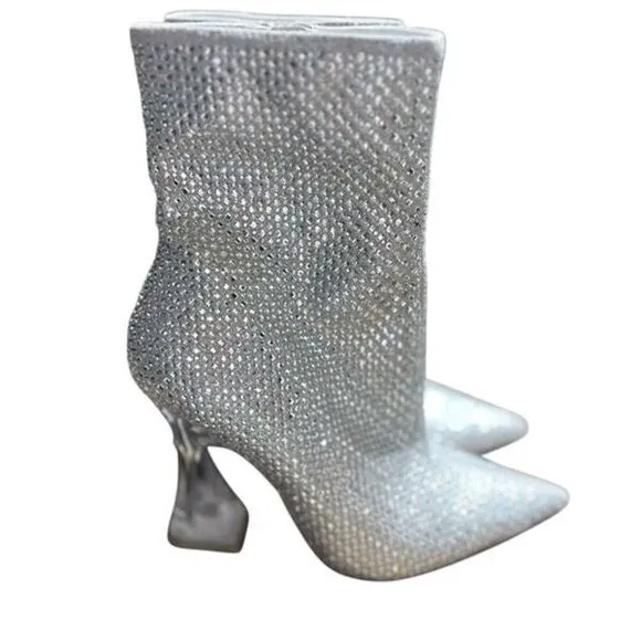 Steve Madden Vivy NWT Glamorous Silver Heeled Boots with Rhinestones and Stilett
