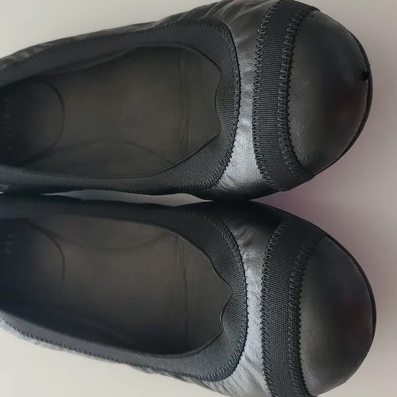 Stuart Weitzman &quot;Giveable&quot; Black Leather &amp; Elastic Ballet Flats