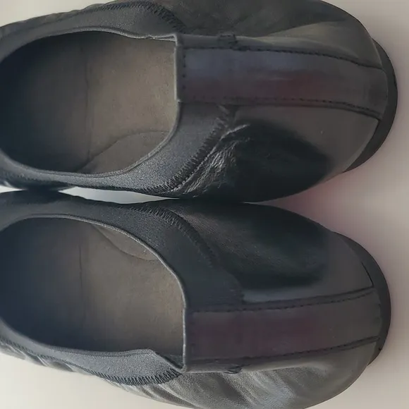 Stuart Weitzman &quot;Giveable&quot; Black Leather &amp; Elastic Ballet Flats
