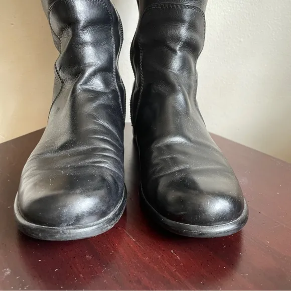Stuart Weitzman Black Calf Knee High Leather Riding Boots Classic zipper Sz 6.5