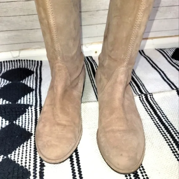 Stuart Weitzman Jocey Taupe Over The Knee Suede Flat Boots, sz 8.5