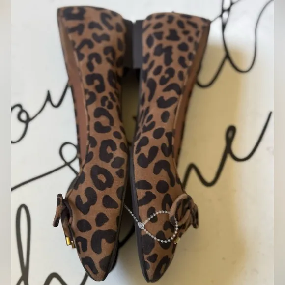 Stuart Weitzman Lepoard Print leather flats size 10