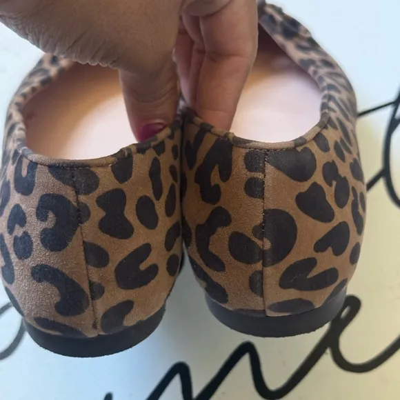 Stuart Weitzman Lepoard Print leather flats size 10