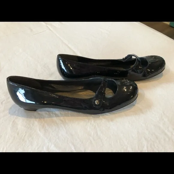 Stuart Weitzman Patent Flats