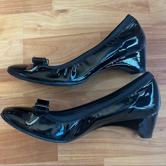 Stuart Weitzman Patent Leather Wedge Shoes Size 10