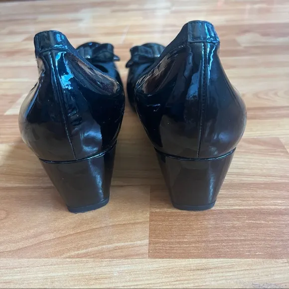 Stuart Weitzman Patent Leather Wedge Shoes Size 10
