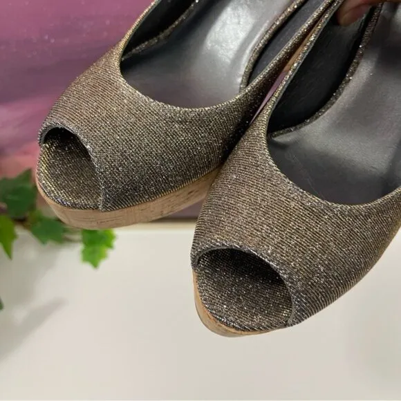 Stuart Weitzman Slingback Wedge Platform Sandals in Gray Sparkly Size 9