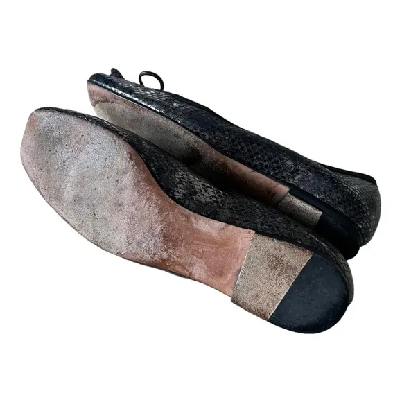 Stuart Weitzman Sliver Black Metallic Snake Skin Embossed Leather Flats Size 7M