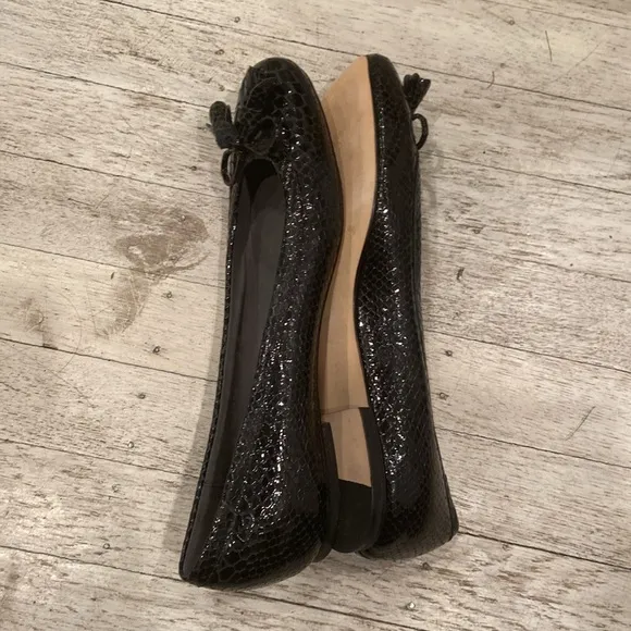 Stuart Weitzman Snakeskin Patent Leather Ballet slipper Bow &amp; Tassel Fla…