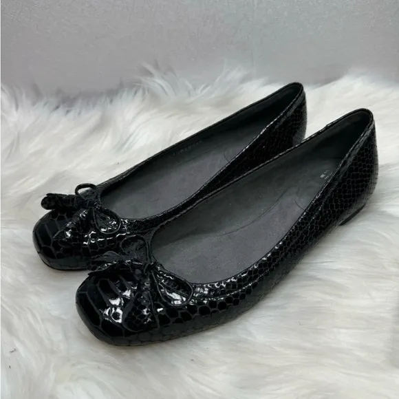 Stuart Weitzman Snakeskin Patent Leather Ballet slipper Bow &amp; Tassel Fla…