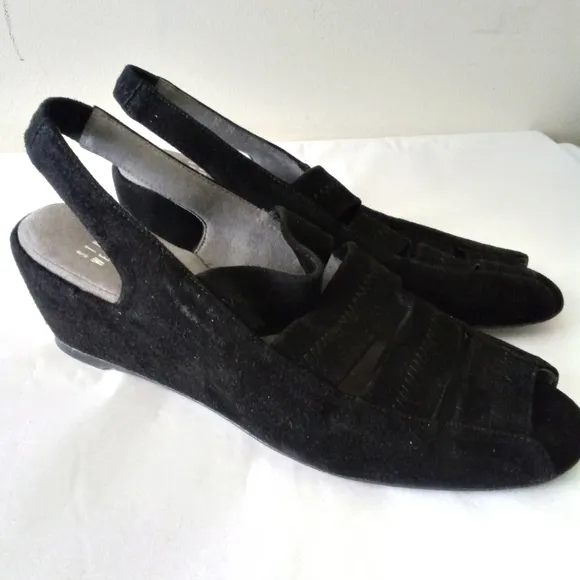 Stuart Weitzman Spando Black Nubuck Suede Strappy Slingback Wedges 7.5 M $398