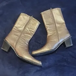 Stuart Weitzman Western Heeled Cowgirl Boots