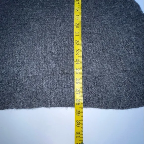 Subtle Luxury 1/2 Sleeve Cashmere Pullover Sweater Gray horizontal ribbed S XS