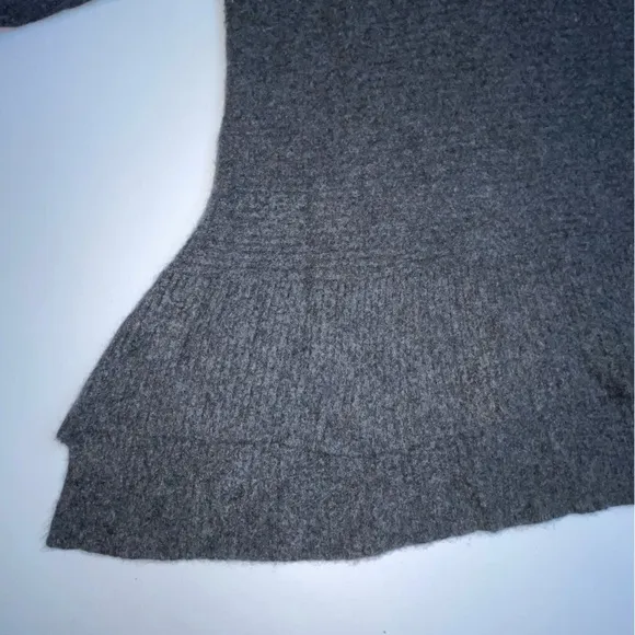 Subtle Luxury 1/2 Sleeve Cashmere Pullover Sweater Gray horizontal ribbed S XS