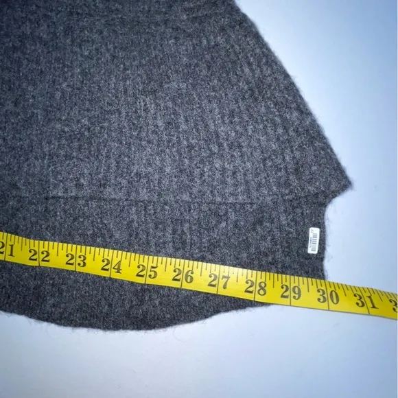 Subtle Luxury 1/2 Sleeve Cashmere Pullover Sweater Gray horizontal ribbed S XS