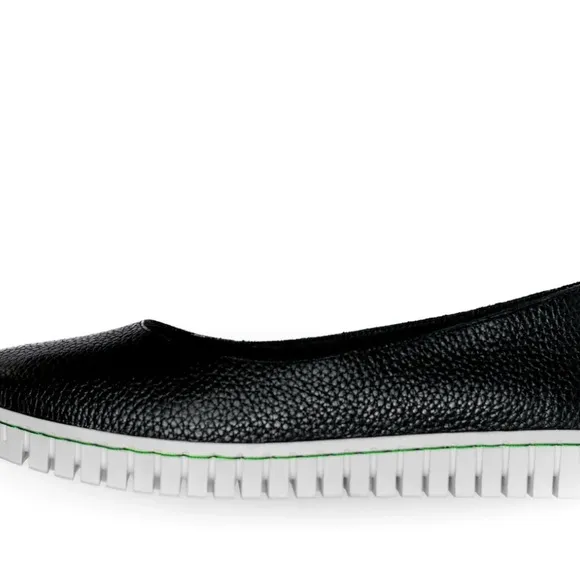 Suggies CUSHY Black leather flats women