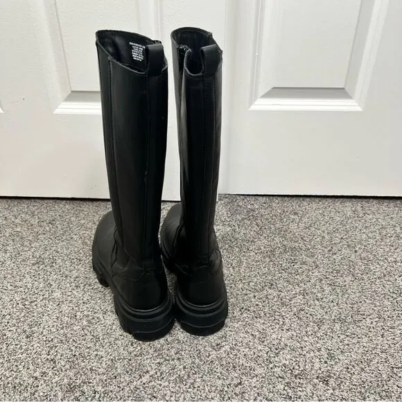 Sz 8M Steve Madden Leather Upper Priority Chunky under the knee Boots $199 MSRP