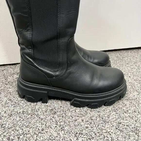 Sz 8M Steve Madden Leather Upper Priority Chunky under the knee Boots $199 MSRP