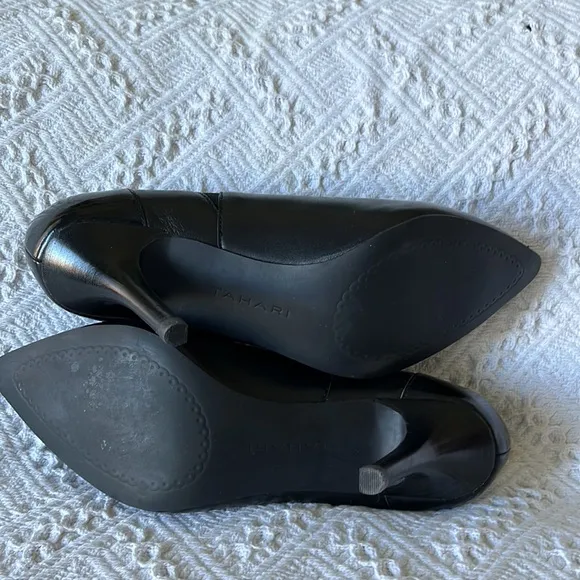 Tahari Korin Black Leather High Heel Booties 7.5M