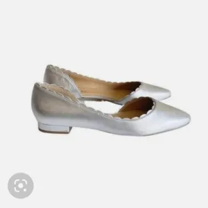 Talbots Scalloped Edge d’Orsay leather slip and flat