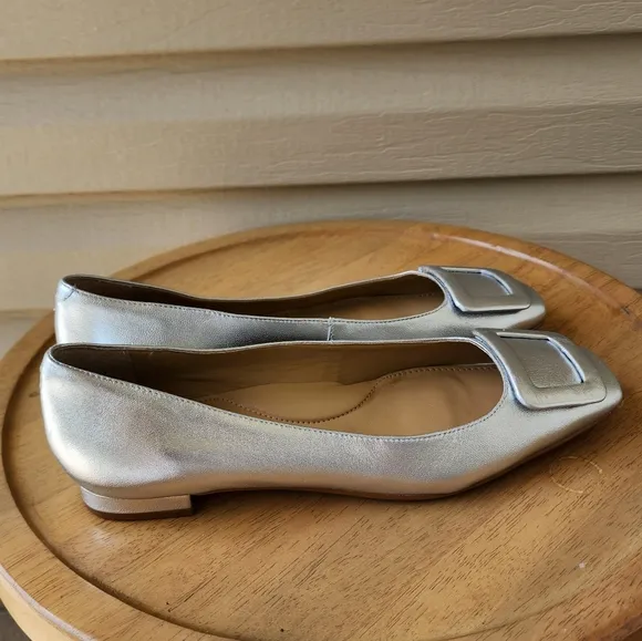 Talbots Sutton buckle silver metallic flats size 8