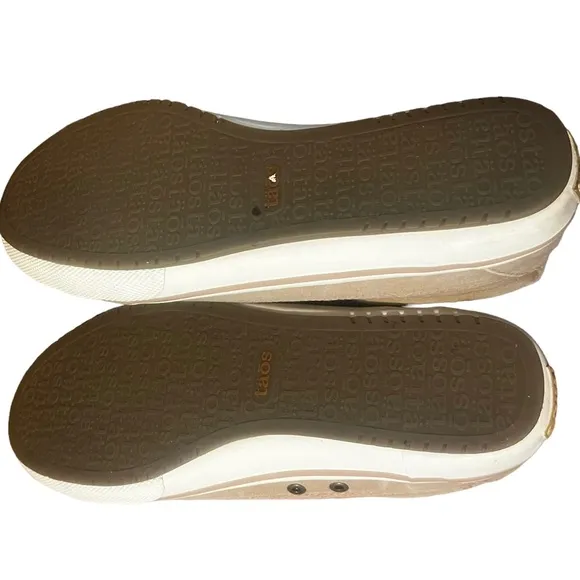 TAOS Moc Star Tan Distressed Canvas Shoes