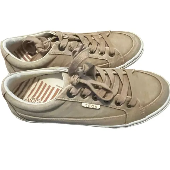 TAOS Moc Star Tan Distressed Canvas Shoes