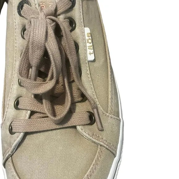 TAOS Moc Star Tan Distressed Canvas Shoes