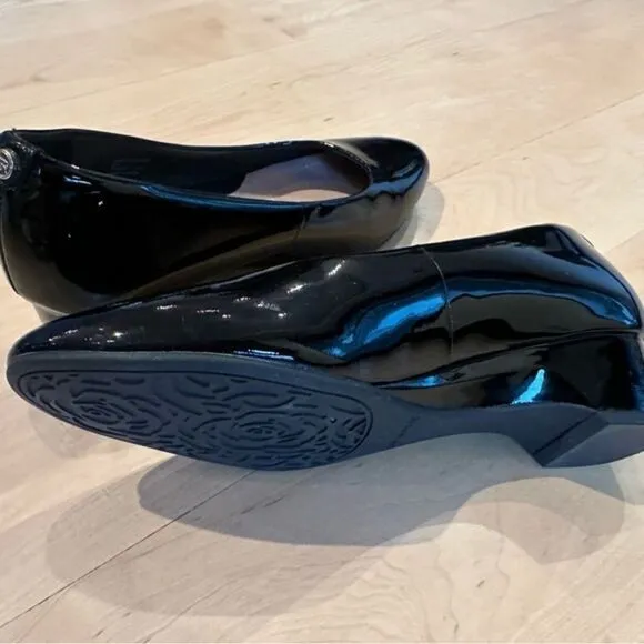 Taryn Rose black patent‎ leather flats