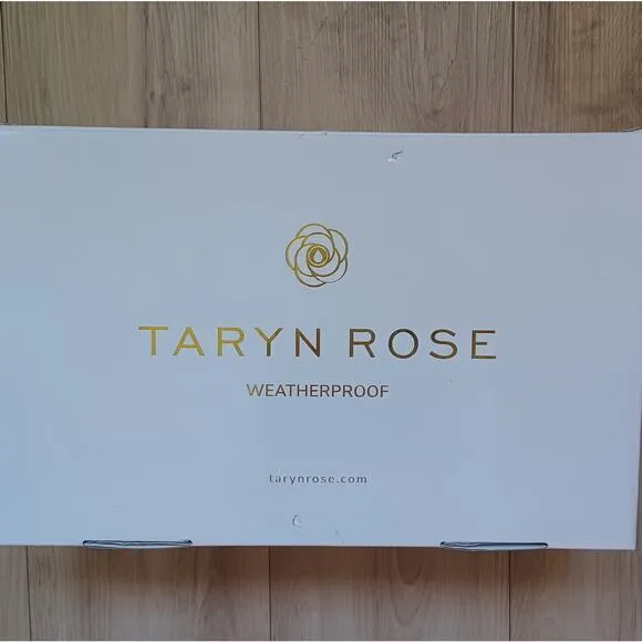 Taryn Rose Quin Espadrille Wedges Midnight Size 5M NWT Rare