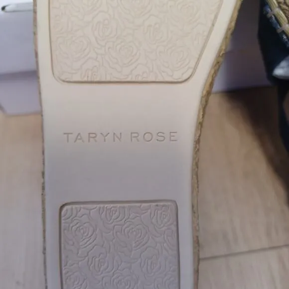Taryn Rose Quin Espadrille Wedges Midnight Size 5M NWT Rare