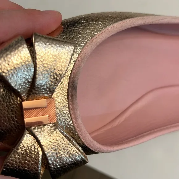 TED BAKER PINK METALLIC FLATS SIZE 8