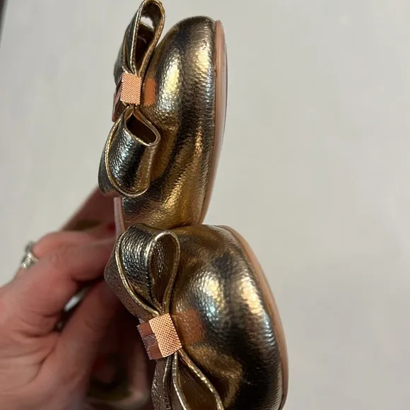 TED BAKER PINK METALLIC FLATS SIZE 8
