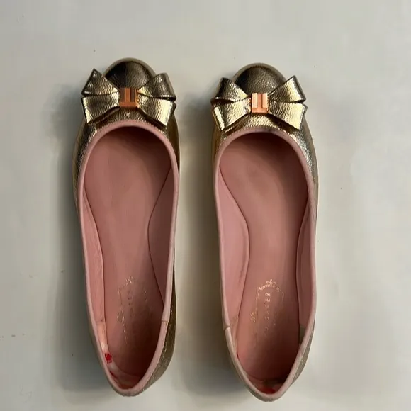 TED BAKER PINK METALLIC FLATS SIZE 8