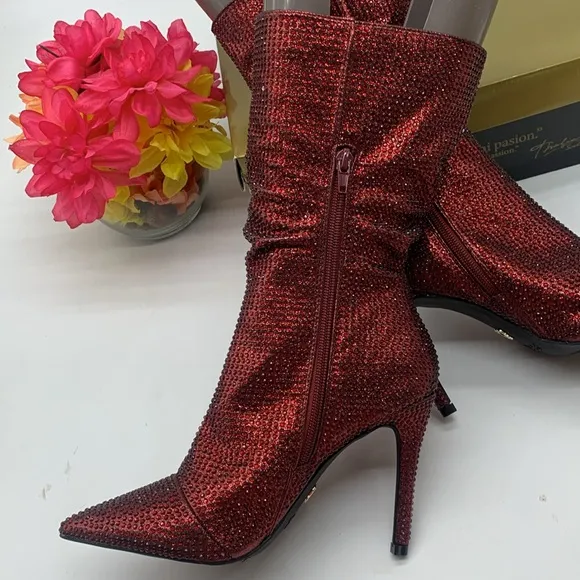 Thalia Sodi NWT Raquel Rhinestone Sparkly Pointy Heeled Boots Size 7