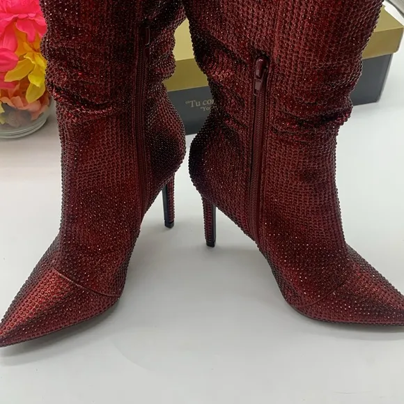 Thalia Sodi NWT Raquel Rhinestone Sparkly Pointy Heeled Boots Size 7