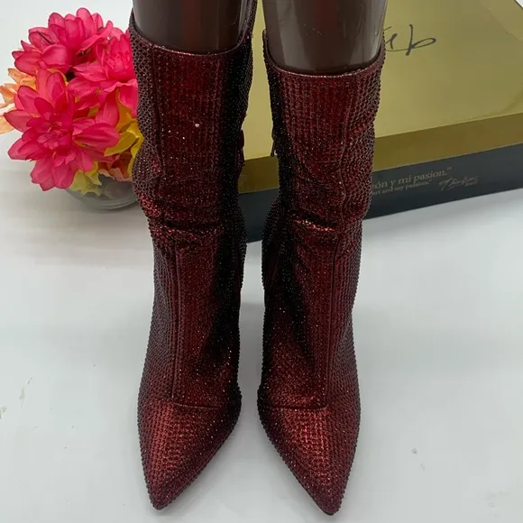 Thalia Sodi NWT Raquel Rhinestone Sparkly Pointy Heeled Boots Size 7