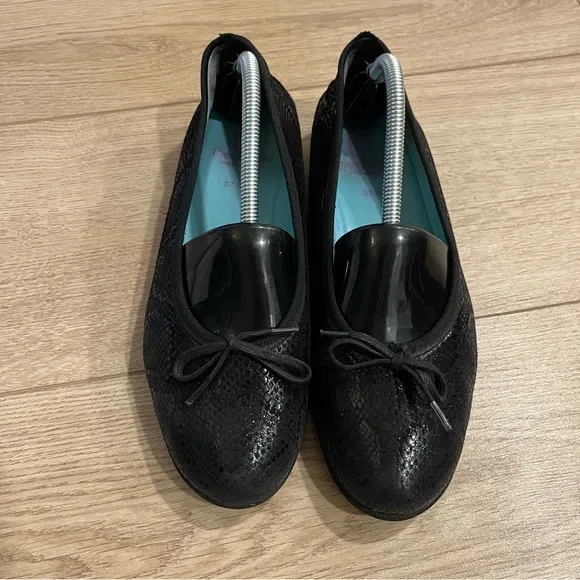 Thierry Rabotin Black Italian Snakeskin Leather Bow Ballet Flats Size 37.5/7.5