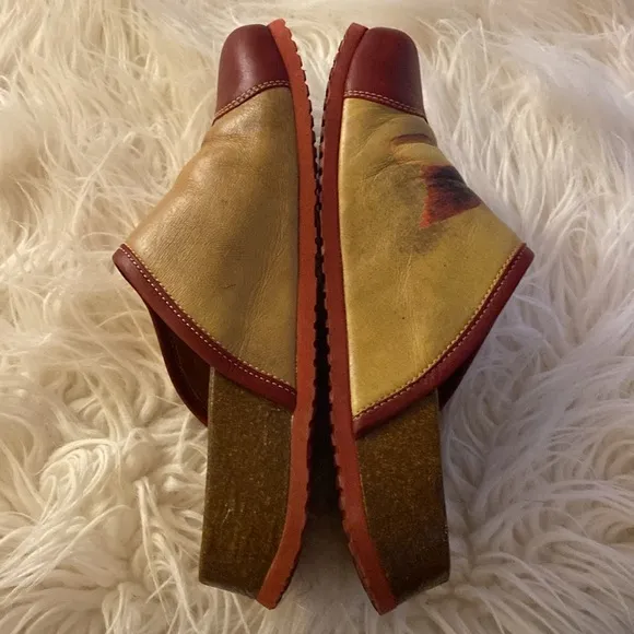 THINK Schlapfa Angel clogs mules art to wear