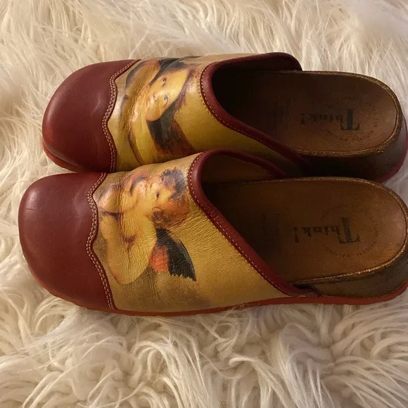 THINK Schlapfa Angel clogs mules art to wear