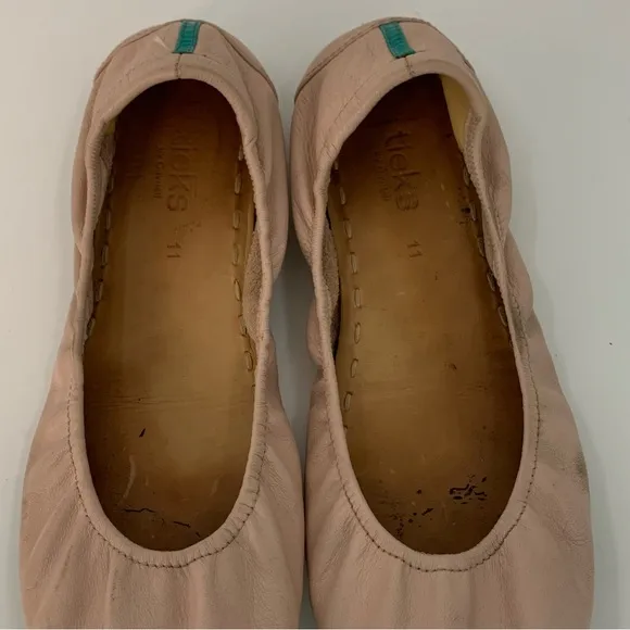 Tieks 11 Beige/Nude Flats teal bottom blush