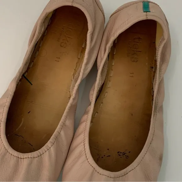 Tieks 11 Beige/Nude Flats teal bottom blush