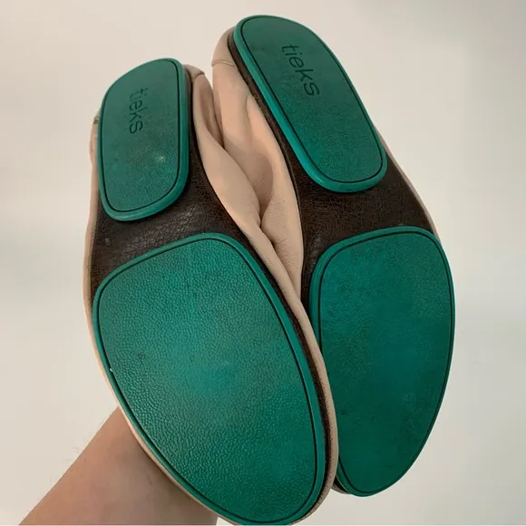 Tieks 11 Beige/Nude Flats teal bottom blush