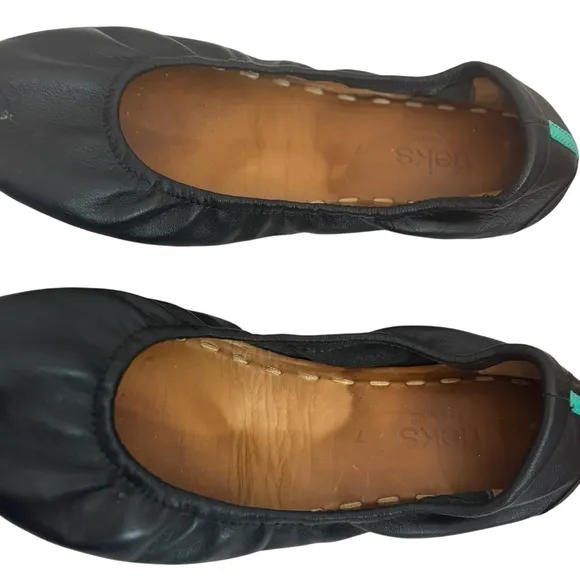 Tieks Black Leather Flats Size 7