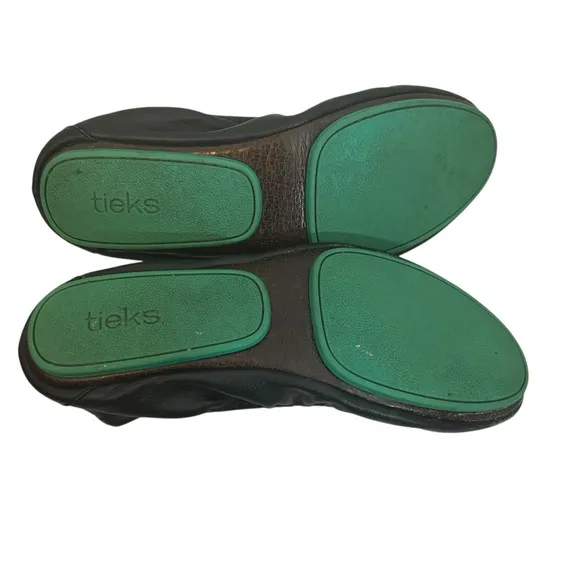 Tieks Black Leather Flats Size 7