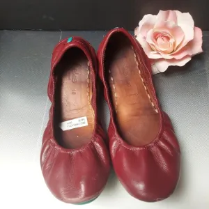 Tieks burgundy ballet flats size htf sz 10 leather