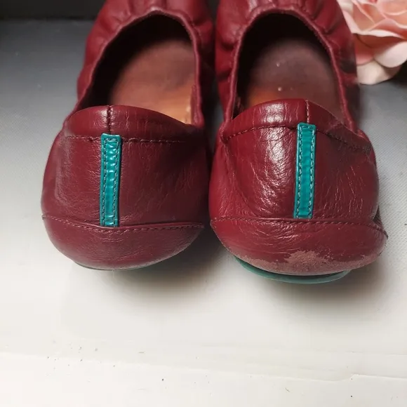 Tieks burgundy ballet flats size htf sz 10 leather