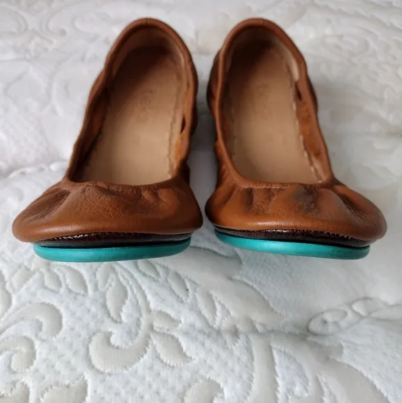 Tieks Chestnut Brown Flats Women's size 10 LIKE NEW